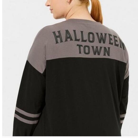 Torrid 6 (6X 30) Disney Nightmare Before Christmas Halloween Varsity Stripe Top - Picture 3 of 3